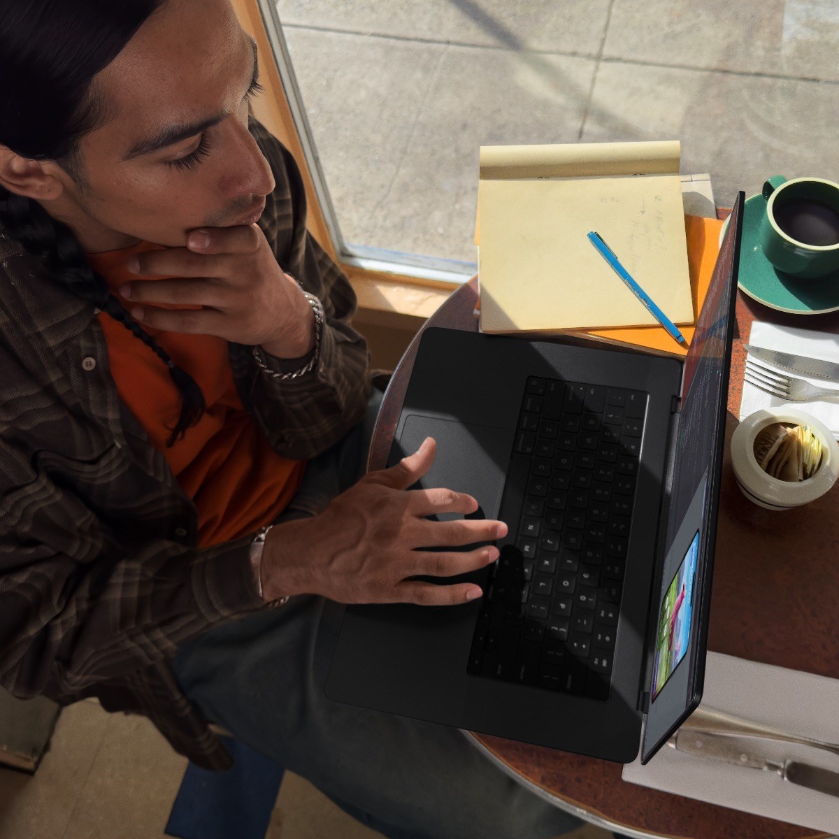 MacBook Pro 14" M3 Max 1TB Space Black - INT - Слика 9