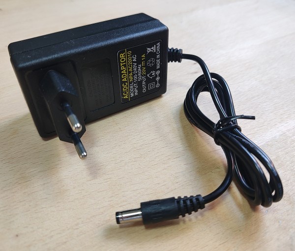 NPA-AC20010 Gembird 20V/1A 20W, Coper punjac sa uzemljenjem, konektor 5.5×2.5/2.1mm Digitalne kamere SOPING.RS 43 NPA-AC20010 Gembird 20V/1A 20W, Coper punjac sa uzemljenjem, konektor 5.5x2.5/2.1mm - Слика 3
