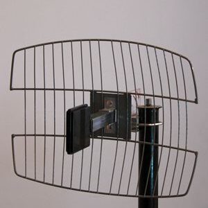 Antena Wireless WGR24-15DB 2.4GHz, 16dbi, 395x310mm, 75om sa koaksijalnim kablom 15m