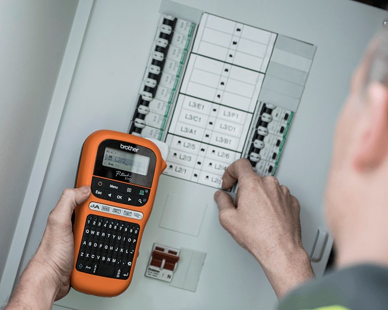 PT-E110VP štampač nalepnica za električare (PTE110VPR1) POS terminali i oprema SOPING.RS 46 PT-E110VP štampač nalepnica za električare (PTE110VPR1) - Слика 6